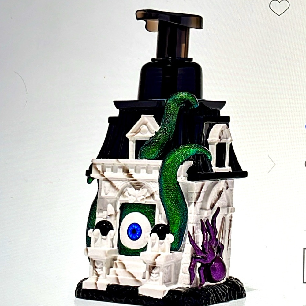 🎃BBW HAUNTED HOUSE🎃 FOAMING HAND SOAP DISPENSER, REFILLABLE, PUSH PUMP NWT